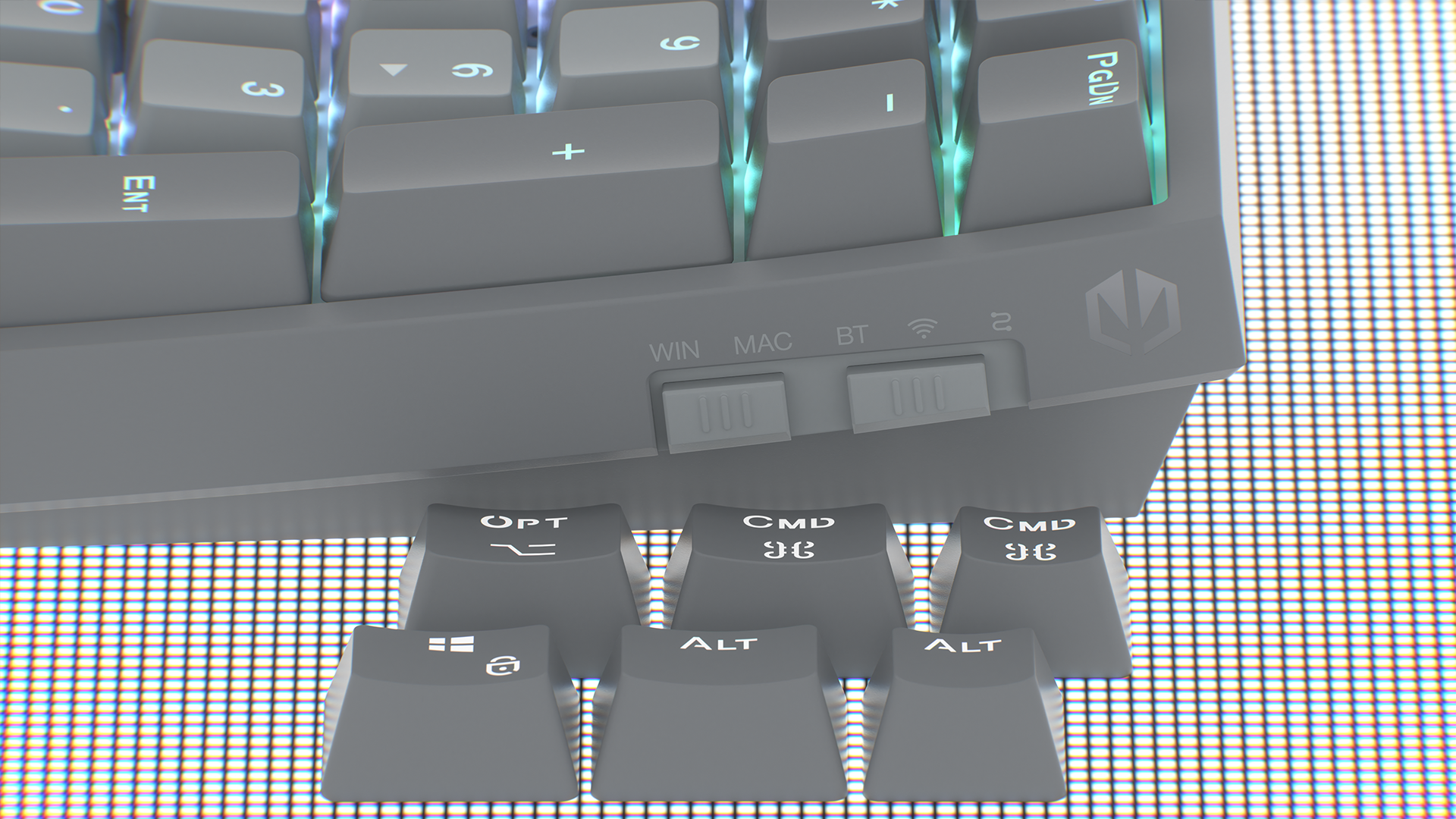 Zbliżenie na przełącznik trybu Windows/macOS na boku obudowy oraz zestawy keycapów dla Windows i macOS 