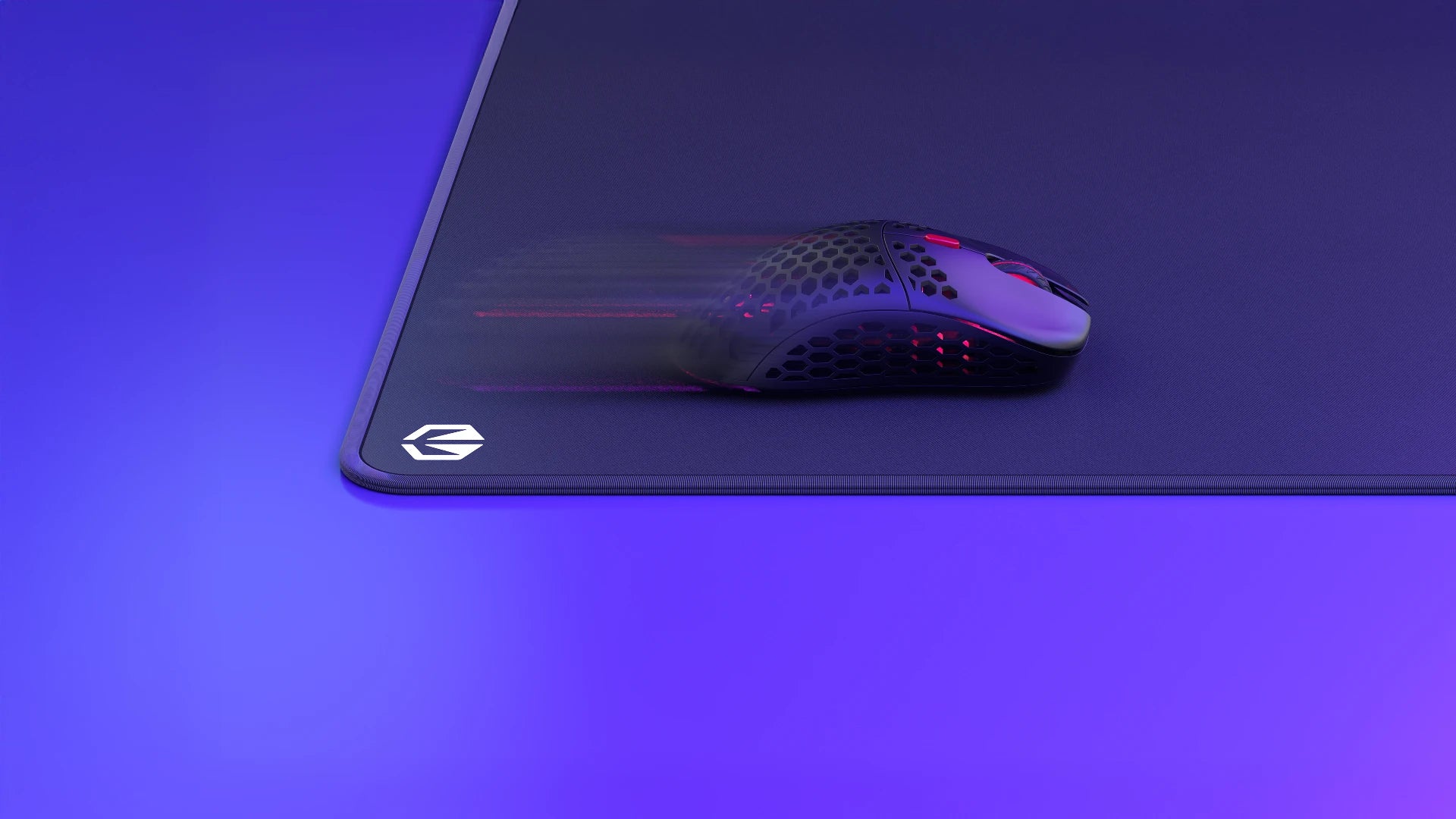 Myszka LIX Plus Wireless poruszająca się po powierzchni podkładki Cordura Speed XL