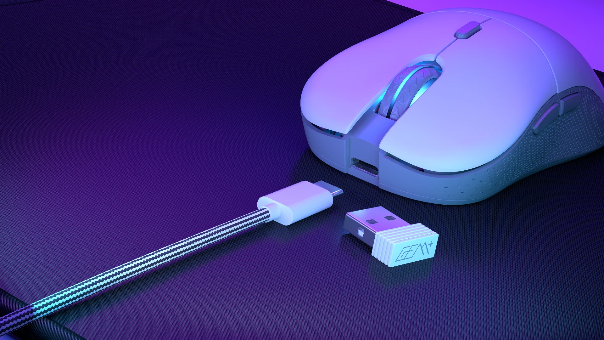 Bezprzewodowa myszka GEM Plus Wireless Onyx White z widocznym kablem i donglem USB 