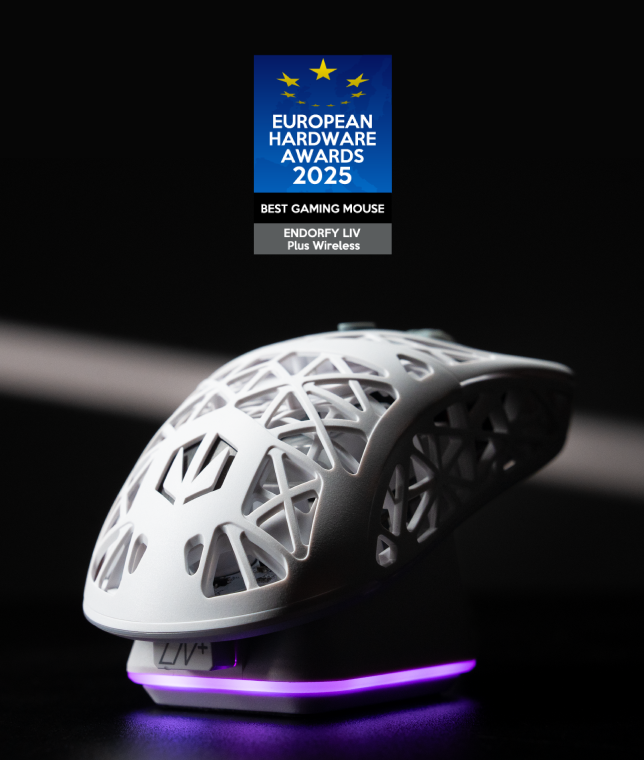 Mysz gamingowa LIV Plus Wireless Onyx White oraz symbol nagrody Best Gaming Mouse 2025 
