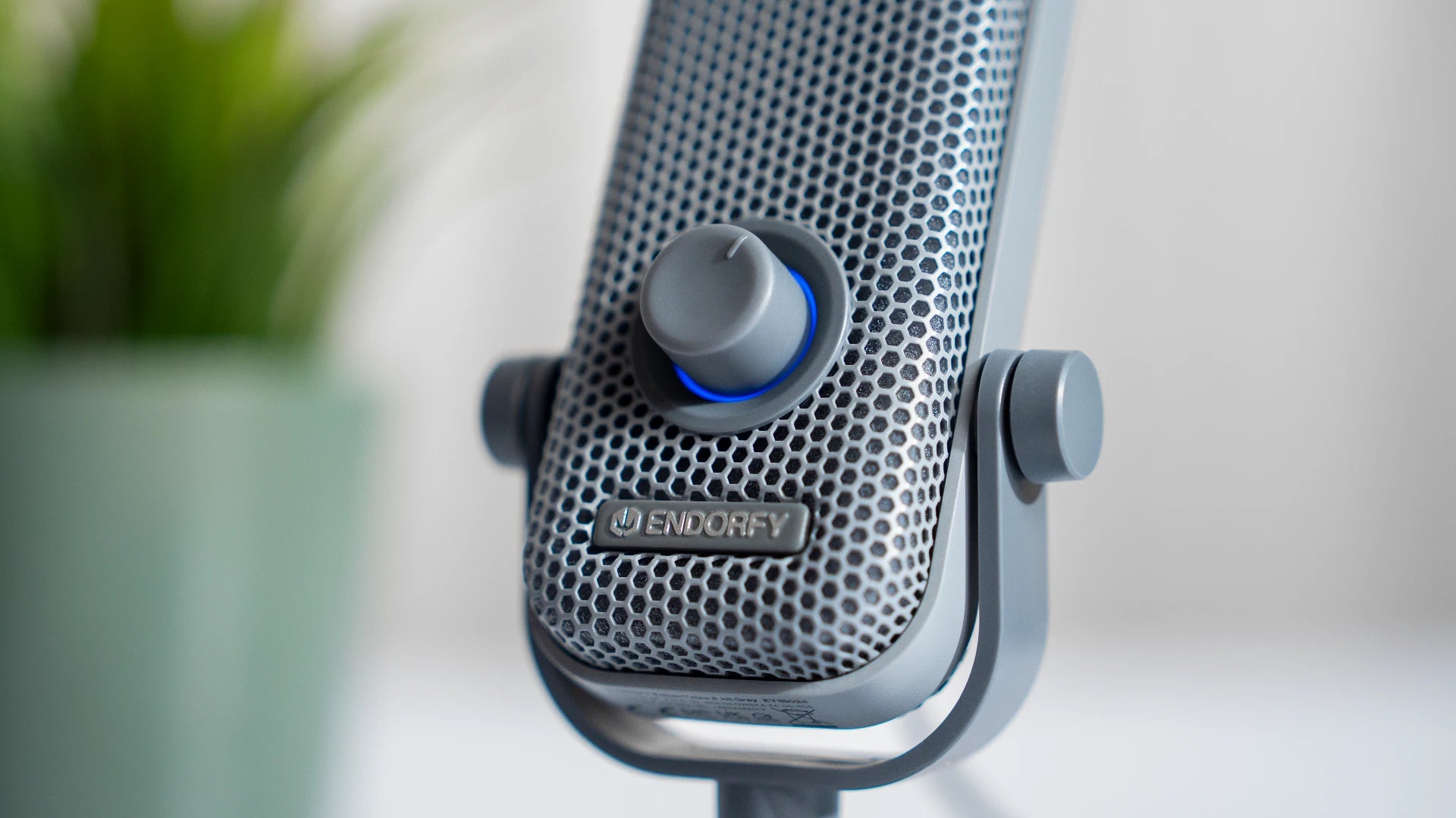 Podświetlenie RGB wokół pokrętła mikrofonu Solum Voice S Alt Gray z możliwością personalizacji i wyłączenia 