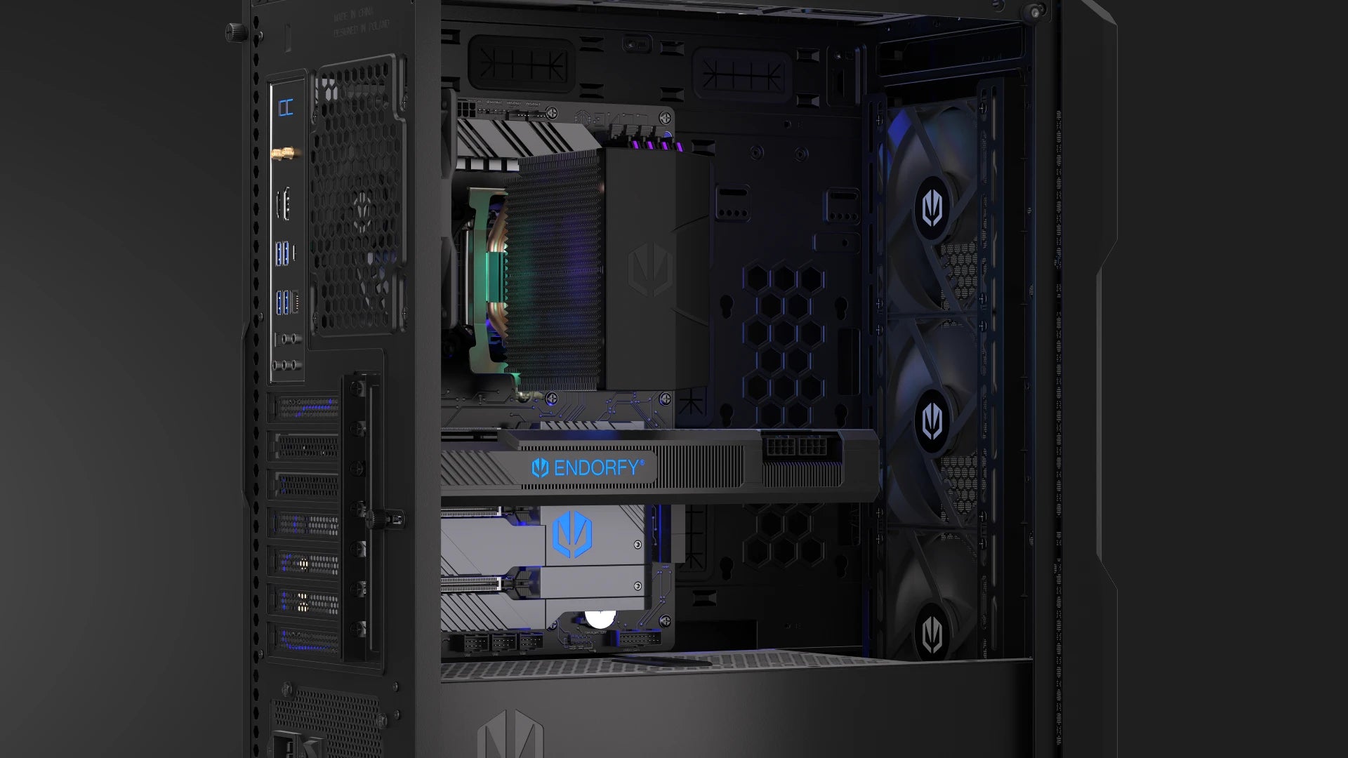 Radiator ENDORFY Spartan 5 MAX ARGB zamontowany w obudowie PC – widok z boku 