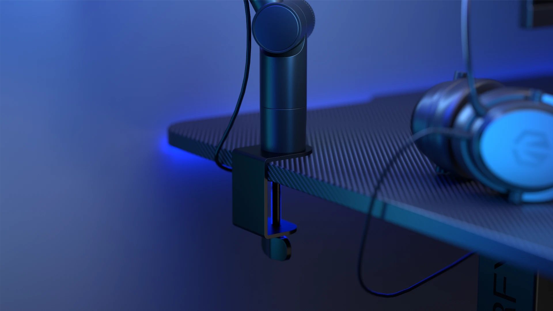 System mocowania statywu Studio Boom Arm przykręcany do krawędzi blatu biurka 
