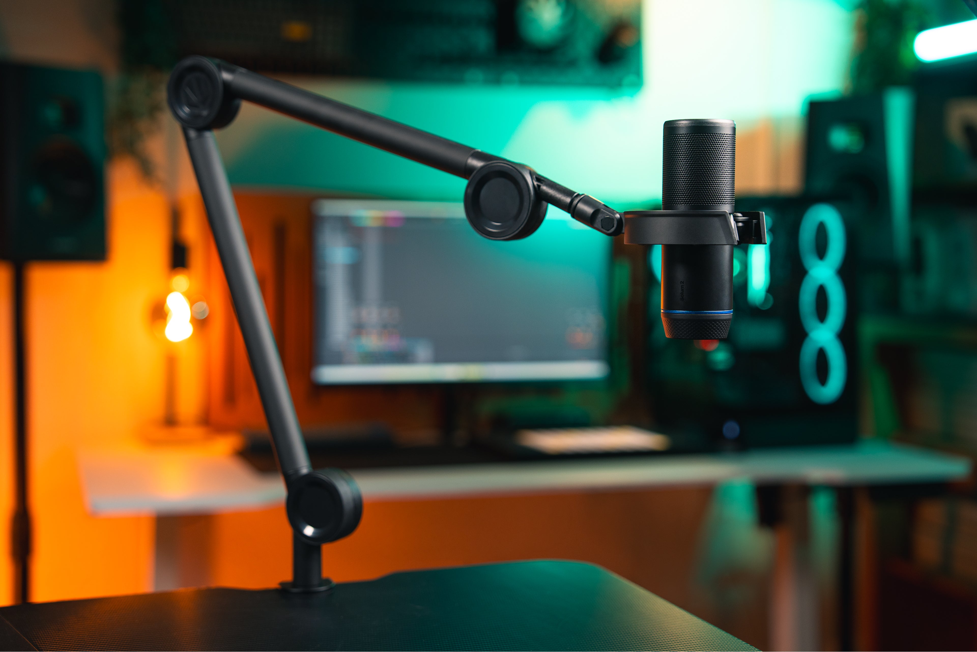 ENDORFY Solum 2 Boom Arm mounted on a desk using the arm