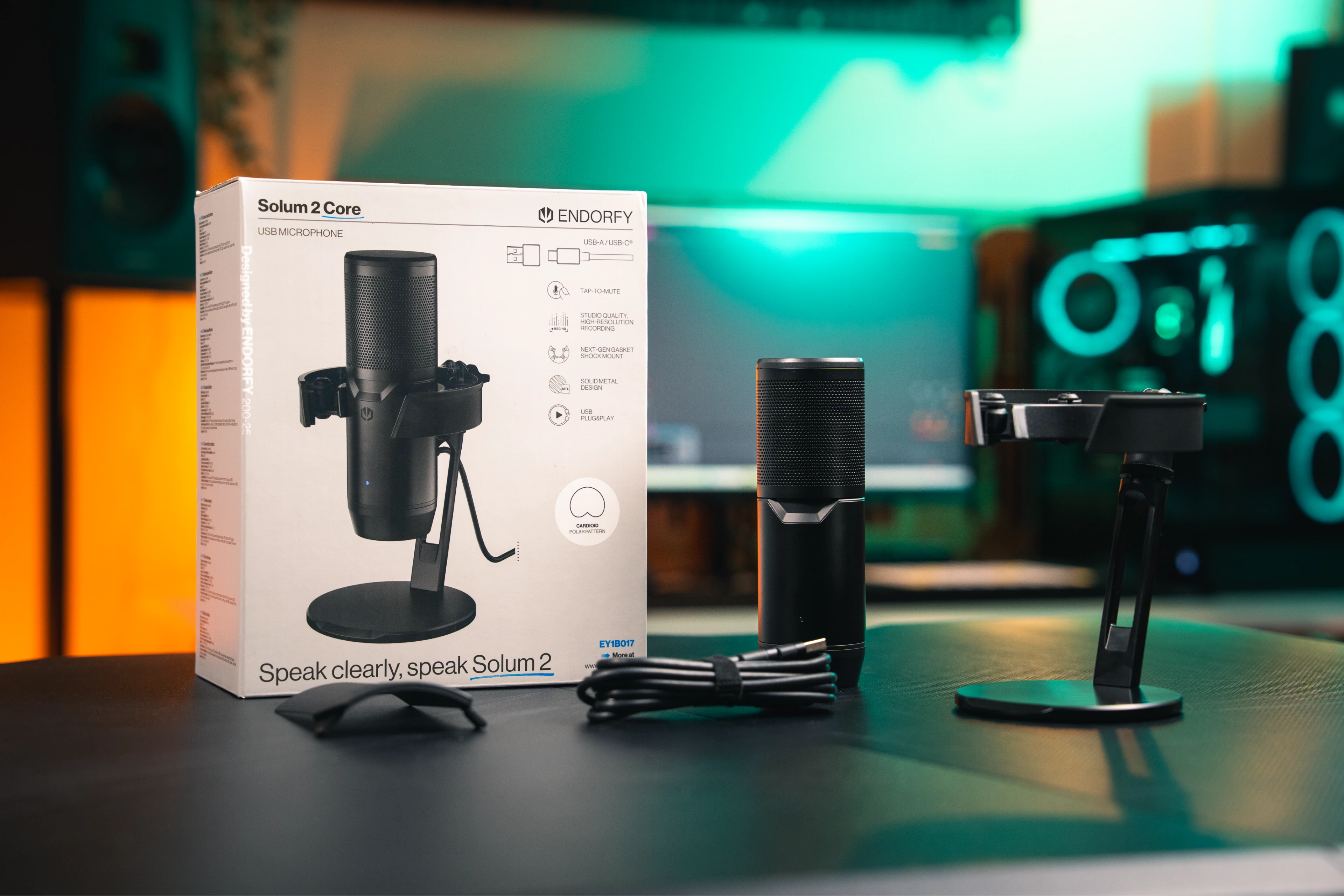 ENDORFY Solum 2 Core retail box and included accessories