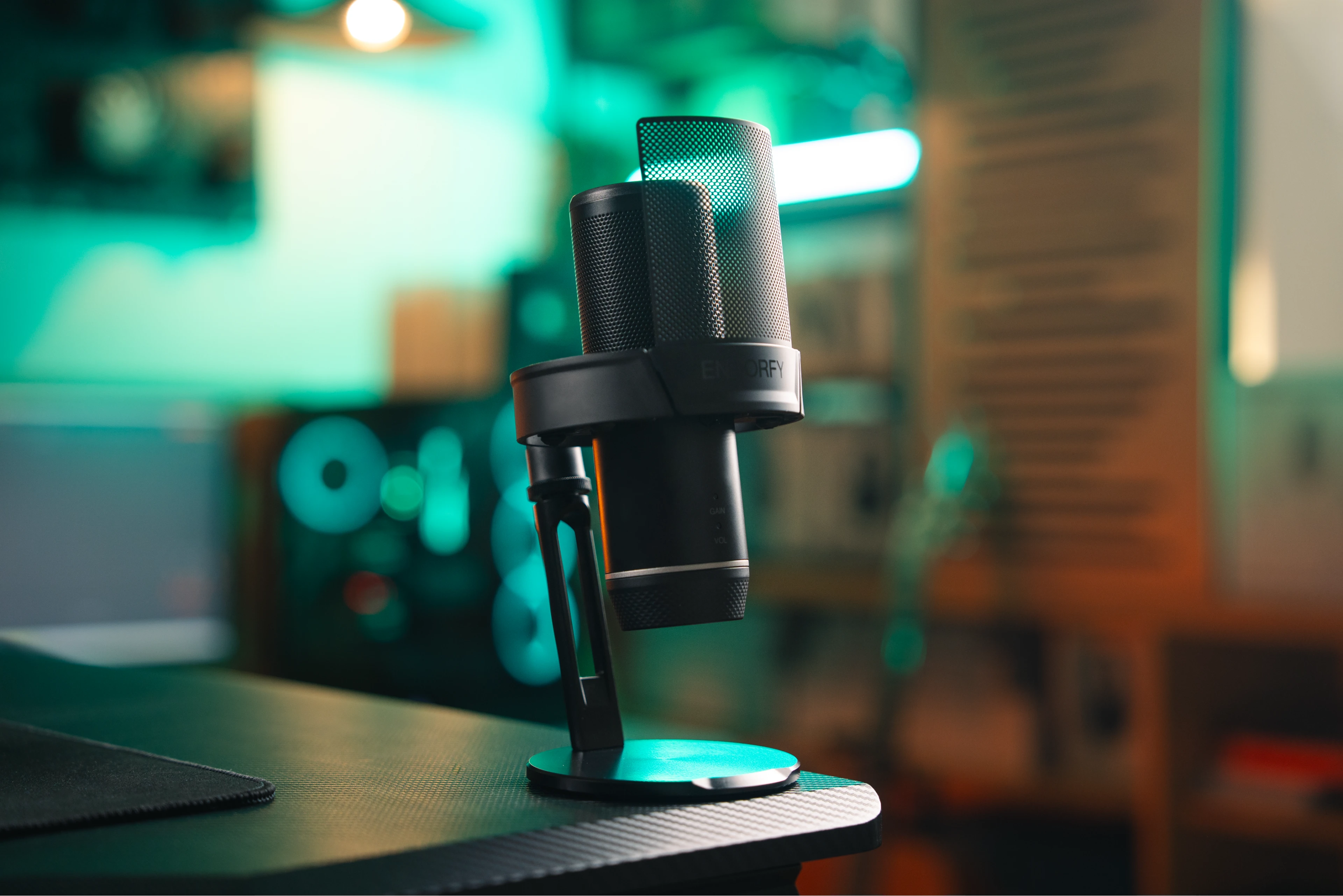 Close-up of the ENDORFY Solum 2 Pro's top touch-mute button