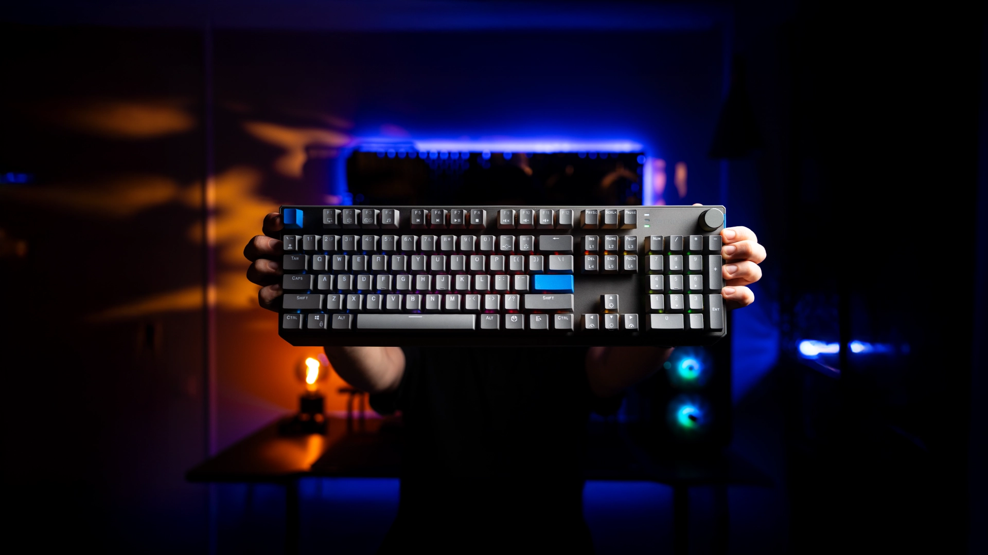 Odnajdź swój <i src=